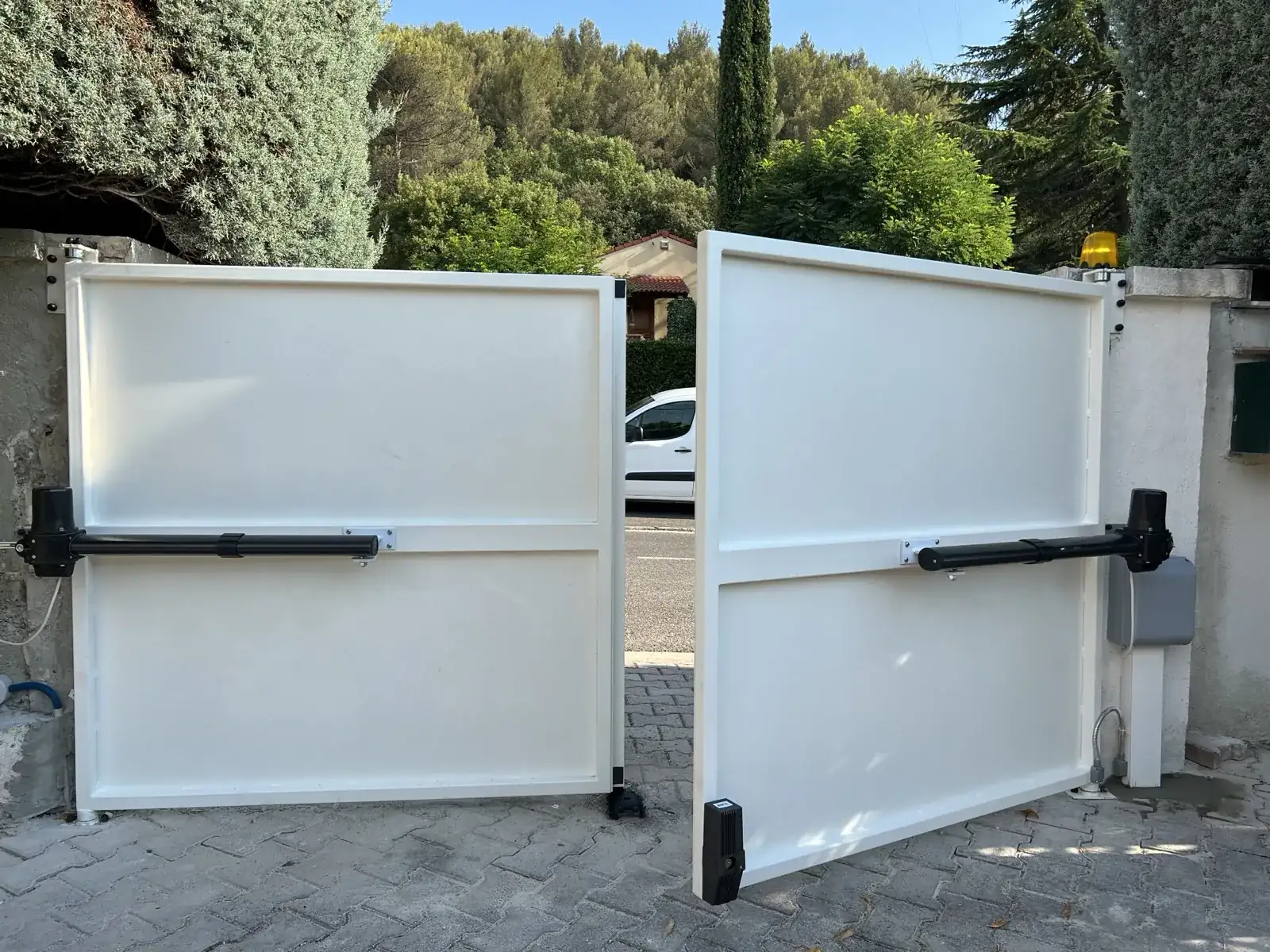 Portail blanc