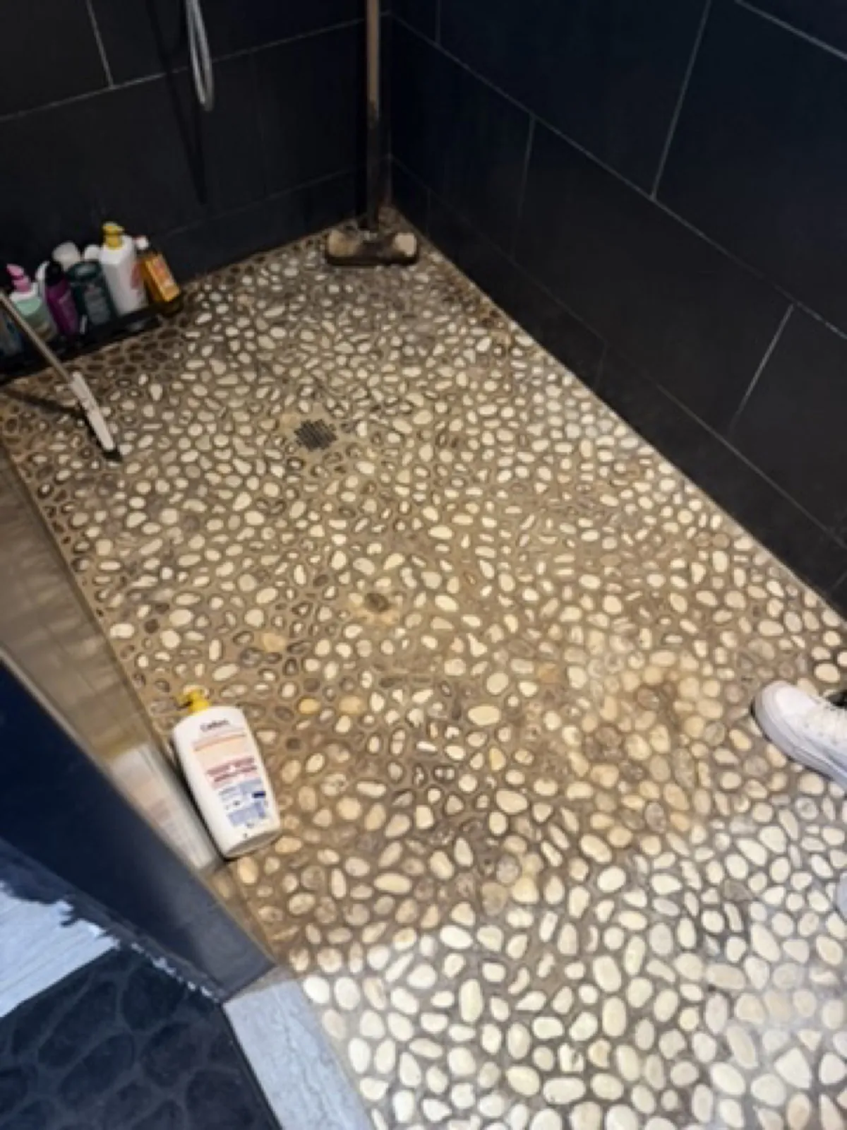 Rénovation de salle de bain à Brignoles (Var) — avant/après, réalisation Tinker